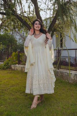 Off-White Georgette Salwar Kameez Set with Dupatta - Stitched 1