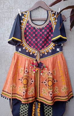 Black long unique khaid kedia with maharano yoke and pants set 7