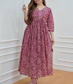 Women's Nyra Cut Rayon Printed Kurta Pant set