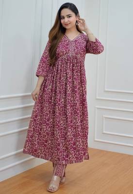 Women's Nyra Cut Rayon Printed Kurta Pant set 4