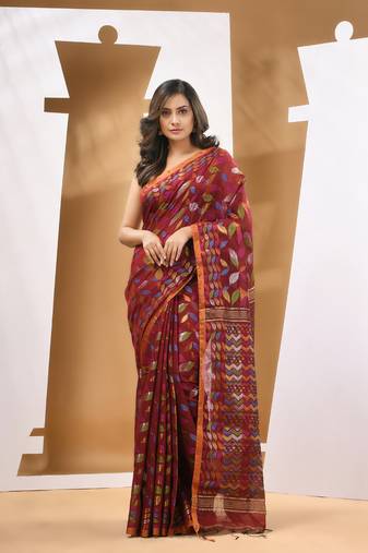 Dark red cotton blend handwoven saree with paisey motifs