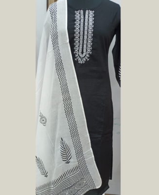 Black embroidered cotton kurta-suits 6