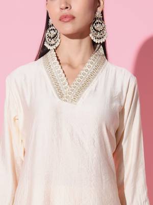 Gadhwal Fabric Sequence Embroidered Work Straight Cut Kurta, Pant and Dupatta Set 4