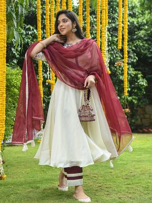 Women's Rayon Yoke Embroidered Kurta Palazzo Dupatta Set 3