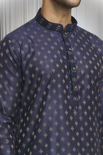 Blue silk blend diamond crest pattern kurta set for men