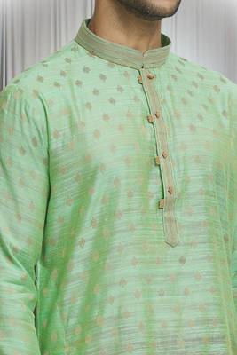 Green silk blend bullian leaf pattern kurta set for men 3