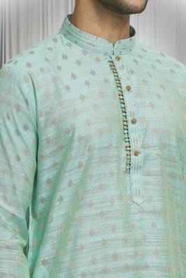 Green silk blend bud motif pattern kurta set for men 5