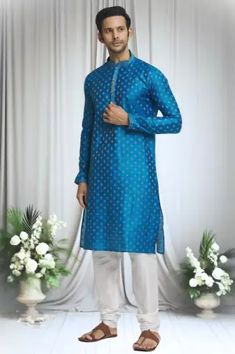 Blue silk blend floral motif pattern kurta set for men