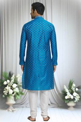 Blue silk blend floral motif pattern kurta set for men 5