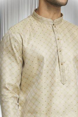 Beige silk blend quad swerve pattern kurta set for men 3