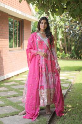 Pink colour designer long kurti with dupatta for glamorous girlish looks 4