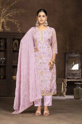 Peach colour ethnic suits for trendy party looks 1