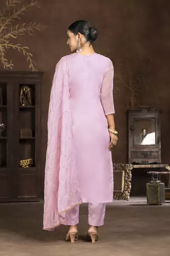Peach colour ethnic suits for trendy party looks
