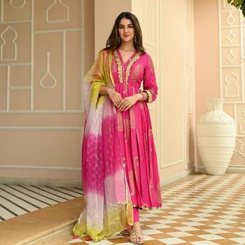 Women Designer Rayon kurta pant with chiffon dupatta sets 2
