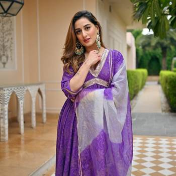 Women ethnic rayon latets collection kurta pant with chiffon dupatta set 2