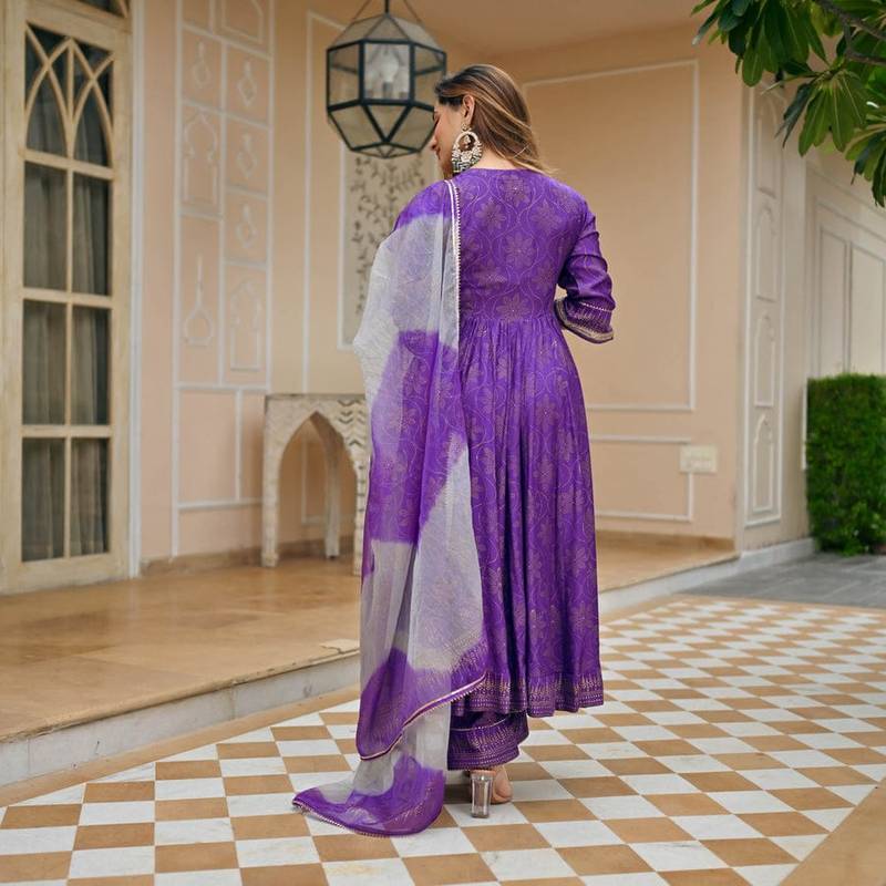 Women ethnic rayon latets collection kurta pant with chiffon dupatta set