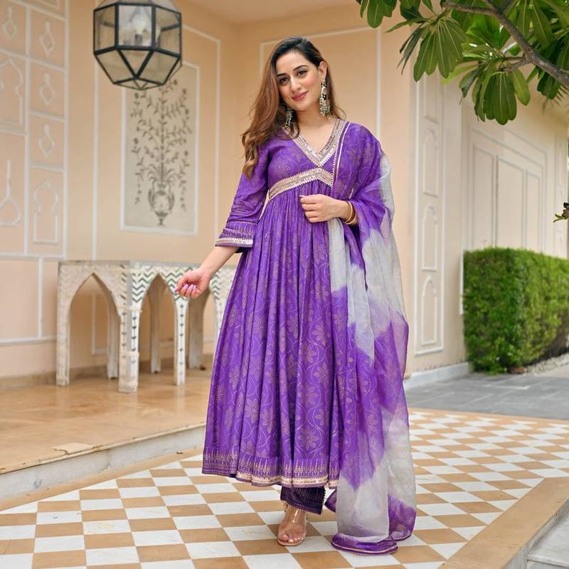 Women ethnic rayon latets collection kurta pant with chiffon dupatta set