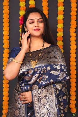 Navy blue woven Banarasi silk blend designer saree with blouse 3