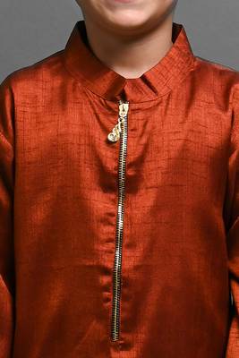 Vesham emblished kurta with pajama set for boys 5