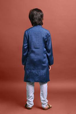 Vesham emblished kurta with pajama set for boys 3