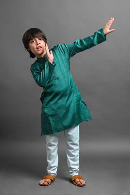 Vesham emblished kurta with pajama set for boys 4
