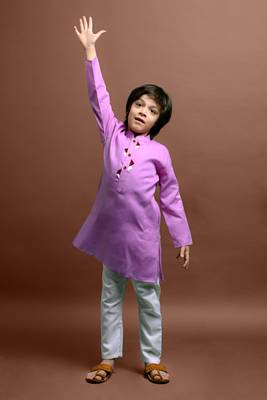 Vesham emblished kurta with pajama set for boys 4