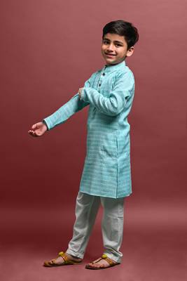Vesham emblished kurta with pajama set for boys 2