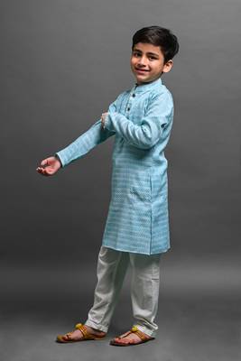Vesham emblished kurta with pajama set for boys 2