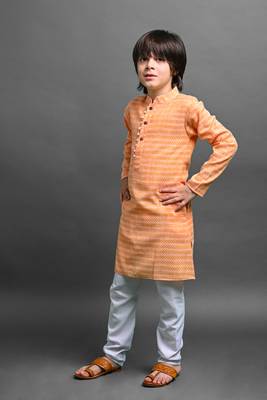Vesham emblished kurta with pajama set for boys 2
