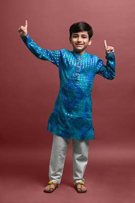 Vesham emblished kurta with pajama set for boys 1