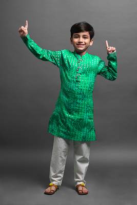 Vesham emblished kurta with pajama set for boys 1
