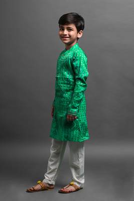 Vesham emblished kurta with pajama set for boys 2