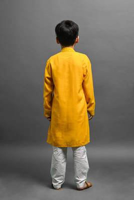 Vesham embroidred kurta with pajama set for boys 3