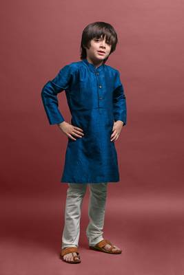 Vesham solid green kurta with pajama for kid 2