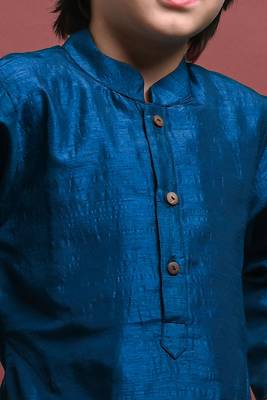 Vesham solid green kurta with pajama for kid 3