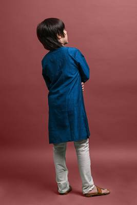 Vesham solid green kurta with pajama for kid 4