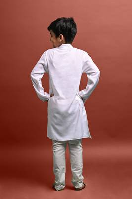 Vesham solid white kurta with pajama for kid 4