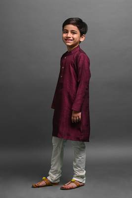 Vesham solid wine kurta with pajama for kid 2