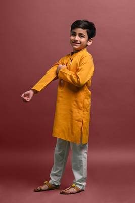 Vesham emblished kurta with pajama set for boys 2