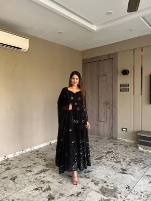 Presenting New      signer Anarkali Suit In New Fancy Style 3