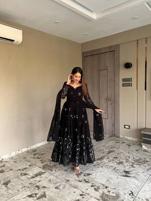 Presenting New      signer Anarkali Suit In New Fancy Style 4
