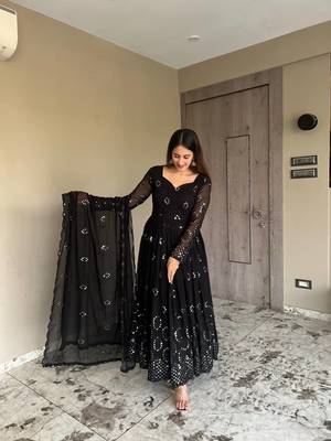 Presenting New      signer Anarkali Suit In New Fancy Style 5