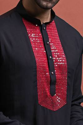 Vesham embroidered kurta with patiyala set for men 4