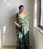 Green Printed And Jacqaurd Border Saree With Blouse