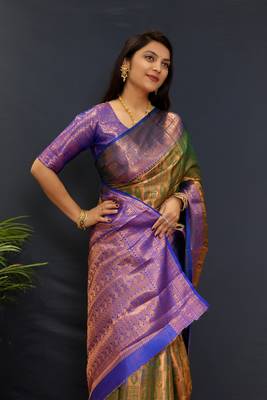 Villagius Jacquard Zari Work Green Saree with Blouse 3