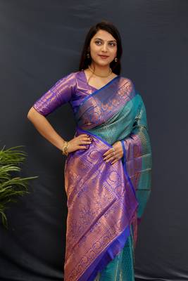 Green jaccaurd work kanjivaram silk saree with blouse 4