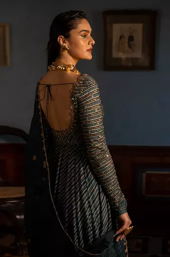 Mrunal embroidered set