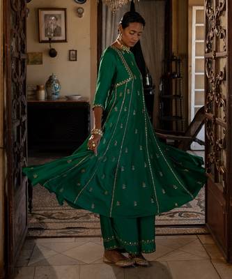 Punya emerald green kurta set 2