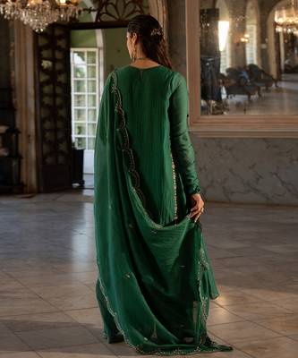 Ahiliya emerald green kurta set 3