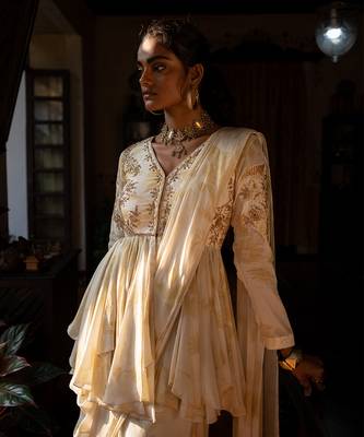 Varra Ivory Peplum Saree Set 2